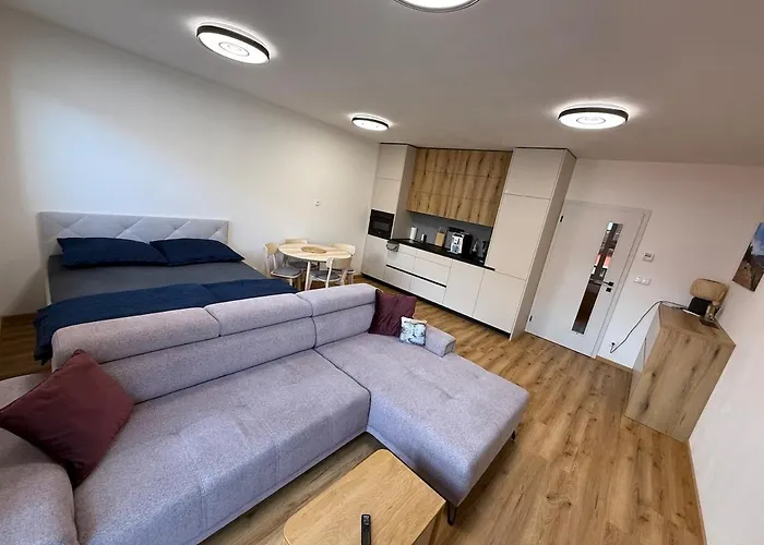 Апартаменти Visteria 10 *