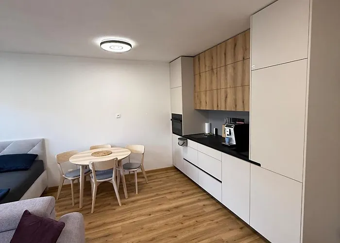 Апартаменти Visteria 10